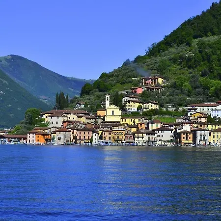 Casa Iseo Tavernola Bergamasca