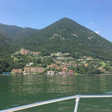 Casa Iseo Tavernola Bergamasca